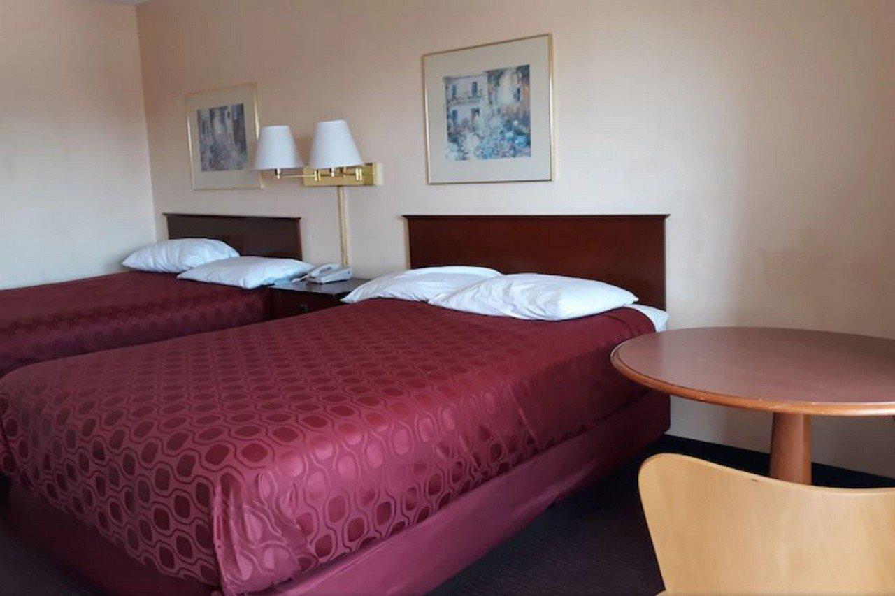 Americas Best Value Inn Stockbridge Eksteriør billede
