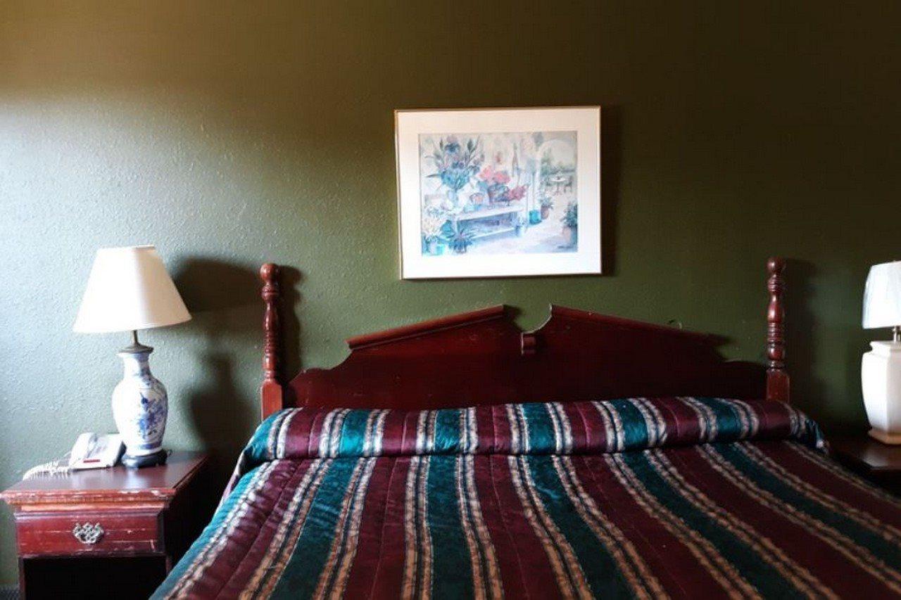 Americas Best Value Inn Stockbridge Eksteriør billede