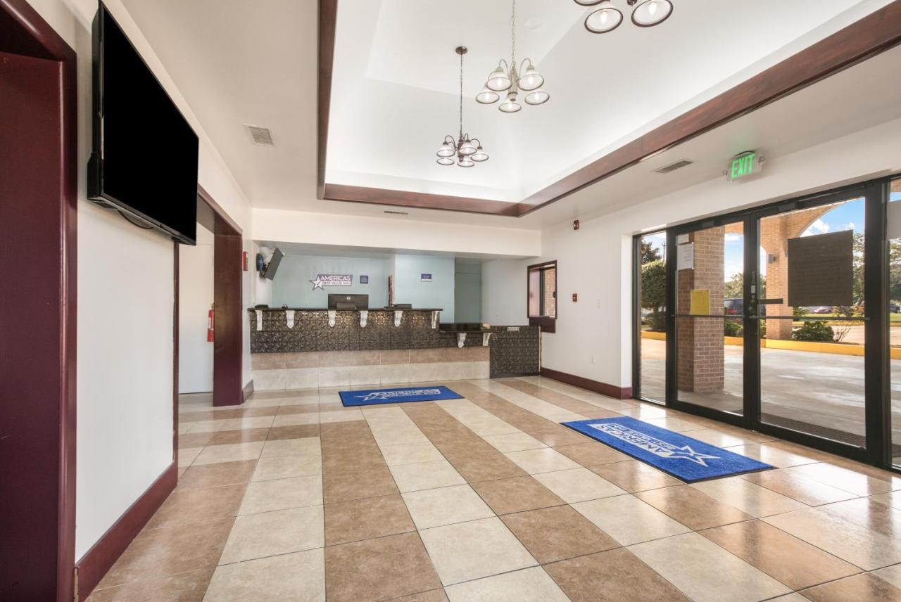 Americas Best Value Inn Stockbridge Eksteriør billede