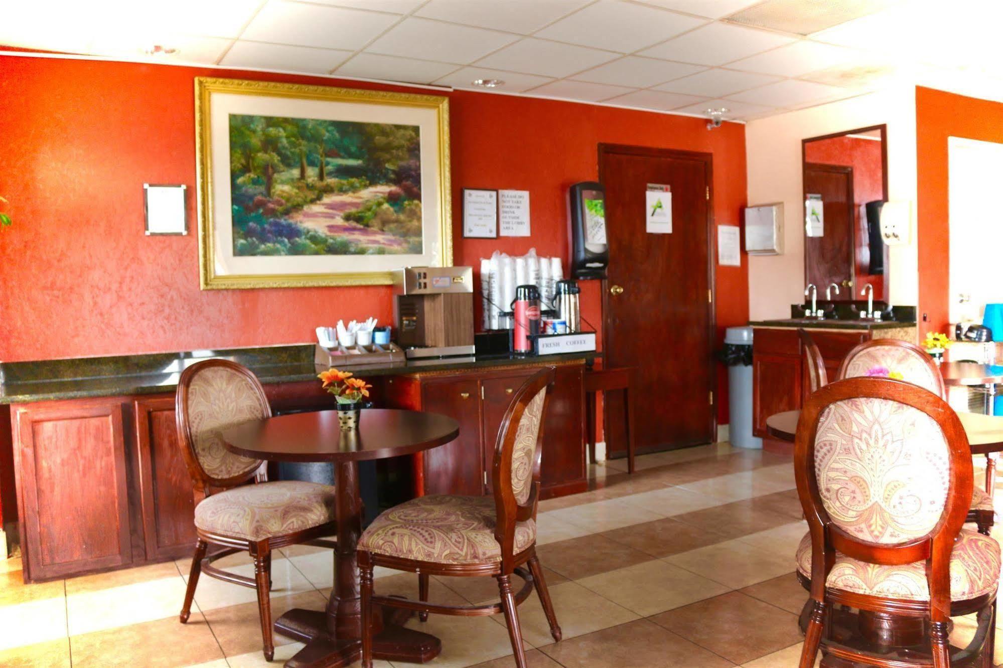Americas Best Value Inn Stockbridge Eksteriør billede